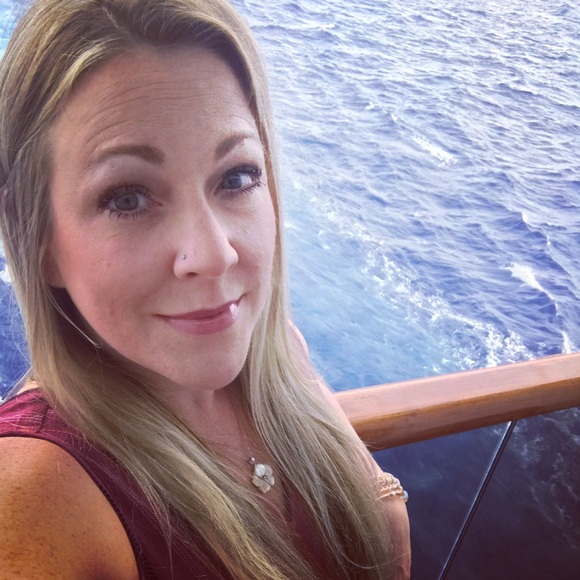 Meet your Posher, Kacy - Picture 6 of 6